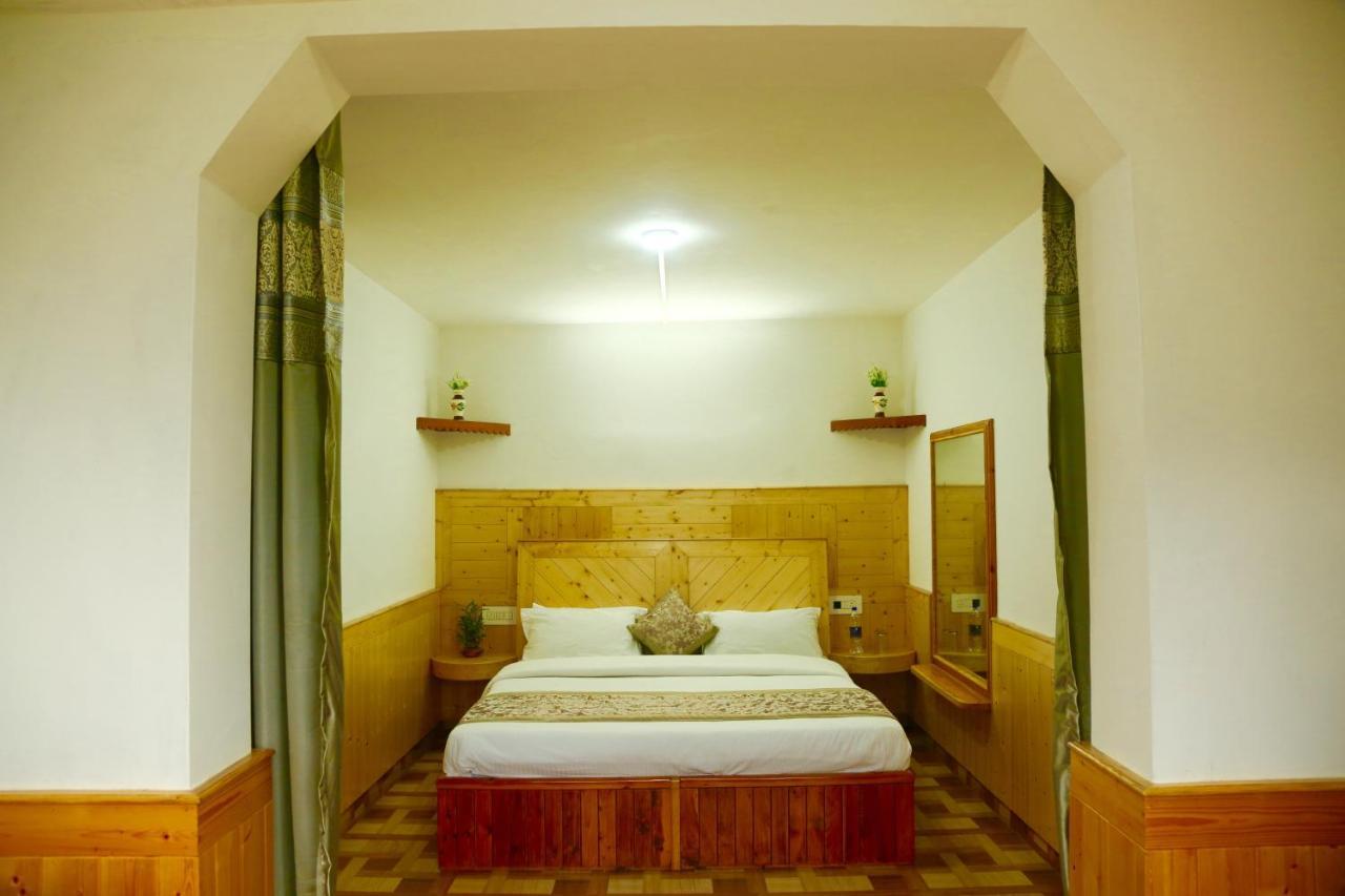Hotel Rishi Palace Manāli Εξωτερικό φωτογραφία